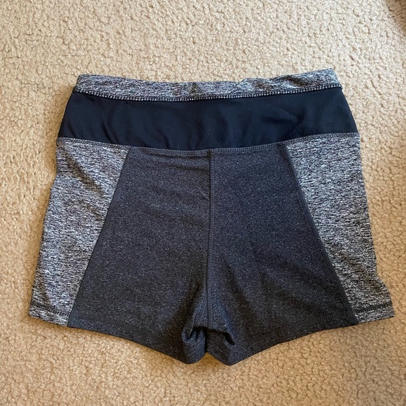 Bundle of workout shorts various brands - Picture 6 of 11